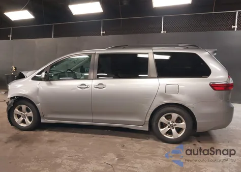 2018 Toyota Sienna Le 8 Passenger из США, поврежденный, VIN 5TDKZ3DCXJS915490